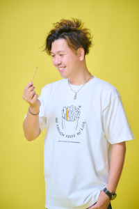 理事
Marketing Director
中島 輝行